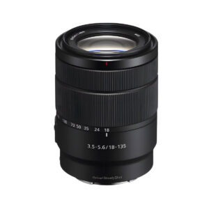 Ống Kính E 18–200mm F3.5–6.3 OSS LE: Zoom 11x Linh Hoạt Cho Mọi Hành Trình